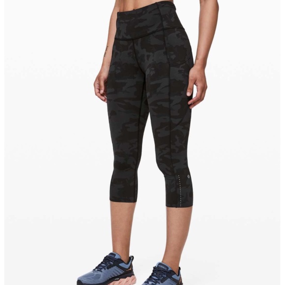 Lululemon Fast and Free Crop II 19" *Nulux CAMO - Picture 1 of 4